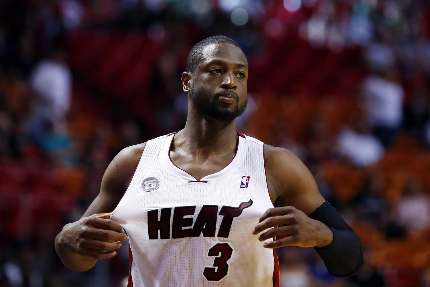 囧叔向裁判施压后染红，罗基：容忍这种行为问题会越来越严重（阿莱格里向裁判施压遭驱逐，罗基：若继续容忍，问题只会恶化）